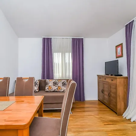 Apartment Mirjana